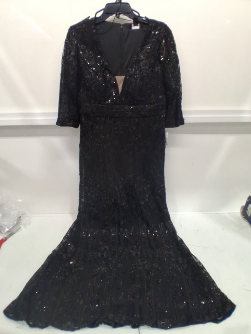R&M Richards Black Sequin V-Neck Long Sleeve Gown Brand new - Picture 6 of 9